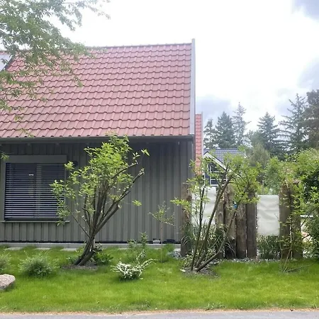 בית נופש In With Swimming Pool *