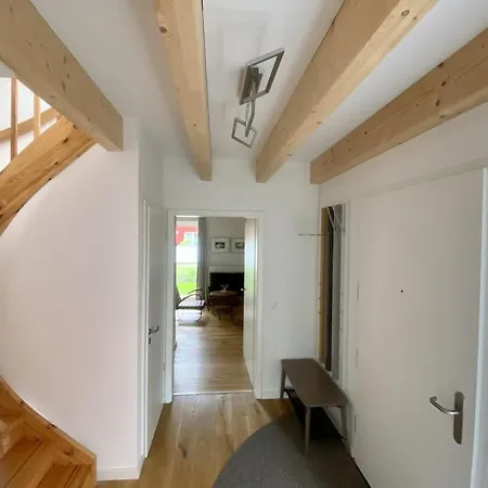 בית נופש In With Swimming Pool *