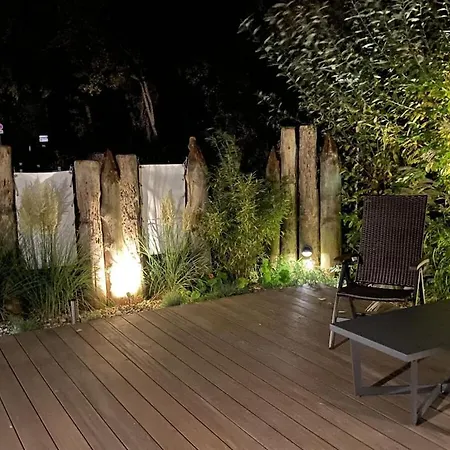 בית נופש In With Swimming Pool זינקסט